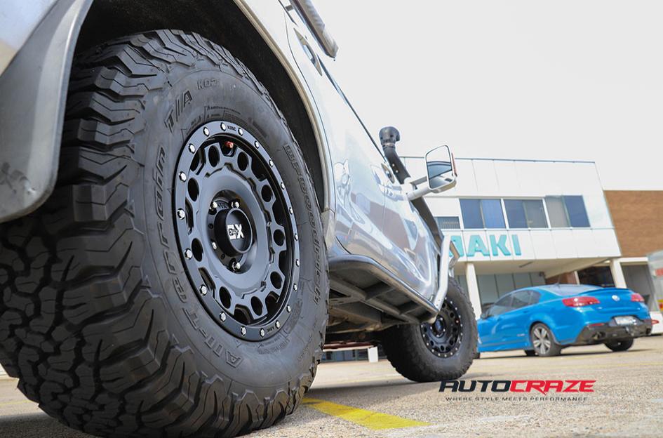 TOYOTA LANDCRUSIER HOLESHOT XD SATIN BLACK